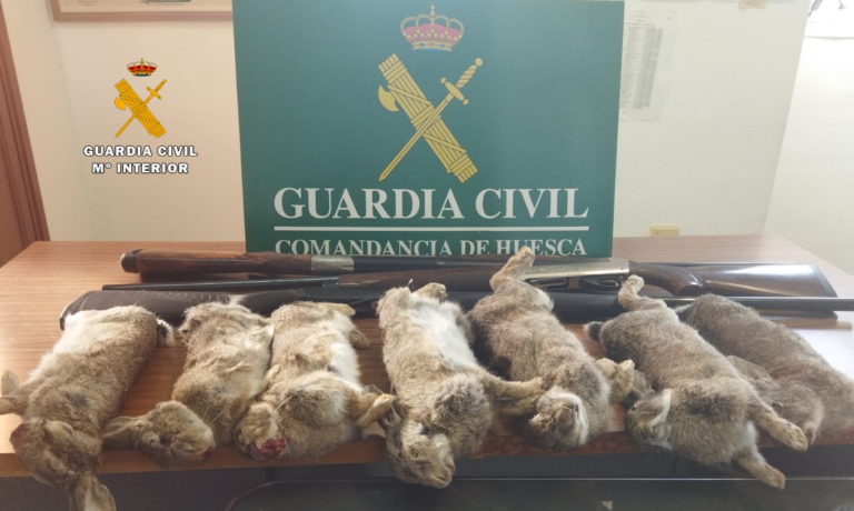 La Guardia Civil detiene a 3 personas por un delito de contra la flora y la fauna