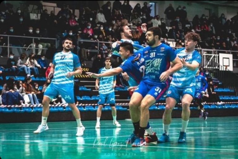 El Sugraf Zaragoza cierra la primera vuelta en la tercera plaza tras imponerse por la mínima ante un combativo Balonmano Tarazona (27-28)