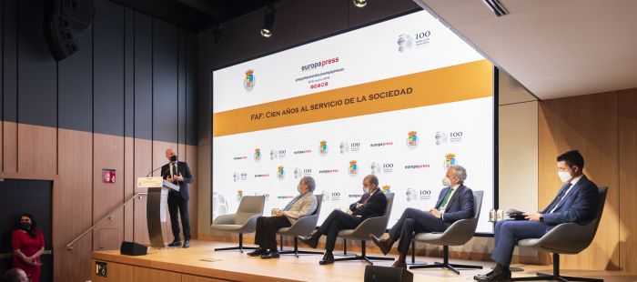 Lambán y Azcón juntos en un encuentro deportivo  inciden en la apuesta de una nueva Romareda para Zaragoza