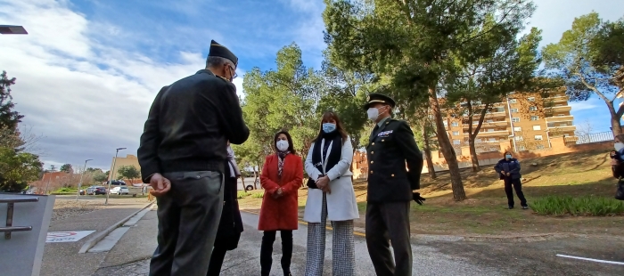 La ministra de Defensa, Margarita Robles visita la Unidad de Vacunación ubicada en el Hospital Militar