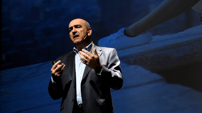 José Antonio Ondiviela reflexiona sobre Zaragoza en el ámbito de las ciudades inteligentes y la competencia por el talento