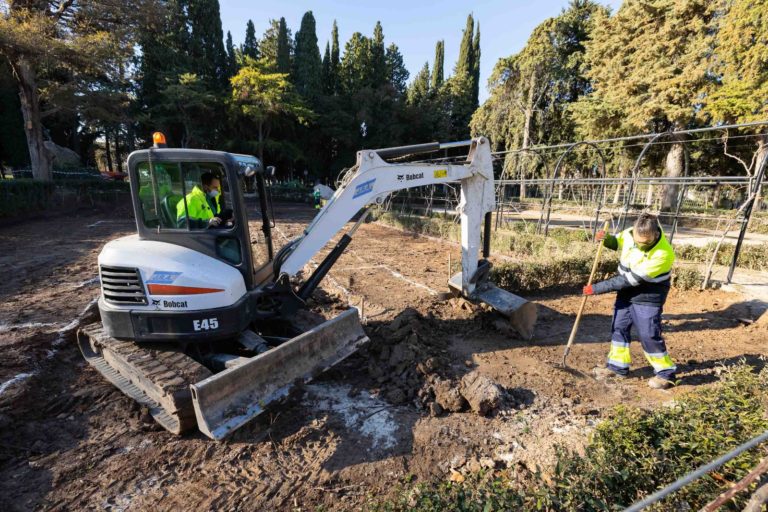 La Rosaleda del Parque Grande se renueva para    ofrecer a sus visitantes una “vuelta al mundo” a través de 80 especies diferentes de rosa