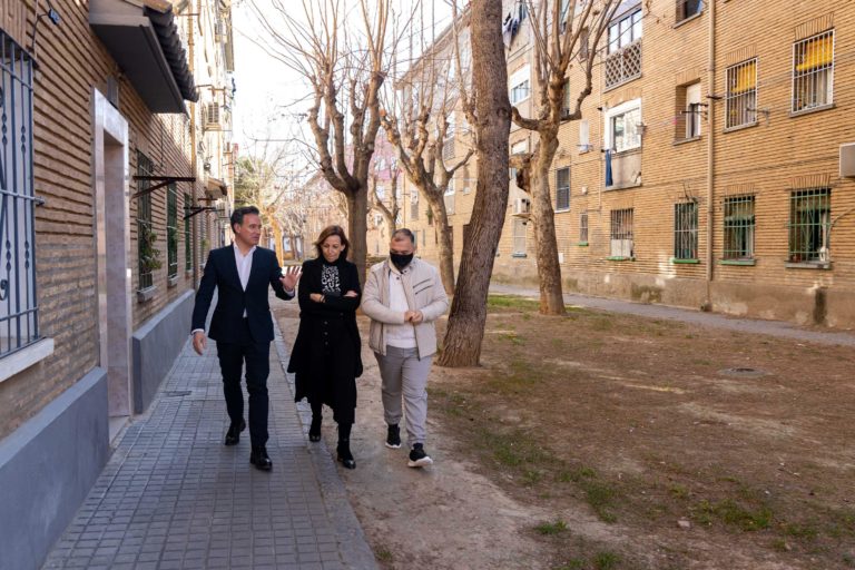 El Ayuntamiento de Zaragoza asumirá la propiedad y el mantenimiento de los espacios libres de los grupos sindicales Girón y Arzobispo Domenech