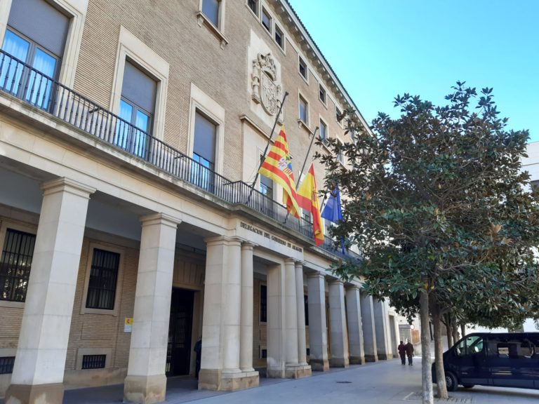 Banderas a media asta en la Delegación del Gobierno en Aragón por el naufragio en Terranova