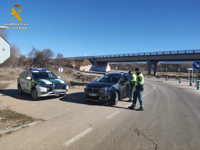 La Guardia Civil investiga a cinco conductores como presuntos autores de delitos contra la seguridad vial