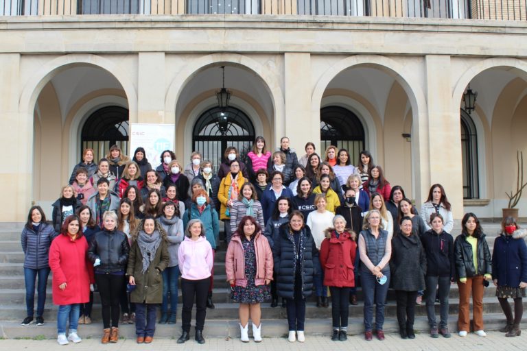 Rosa Serrano: “El CSIC en Aragón está adoptando medidas para que las mujeres lleguen a lo más alto en la carrera científica