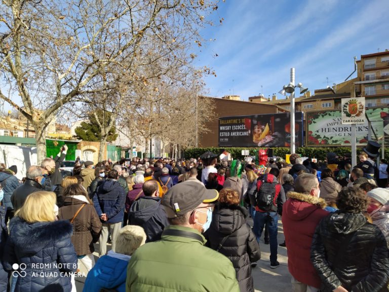 Los vecinos de Las Fuentes salen a la calle para denunciar la degradación del barrio