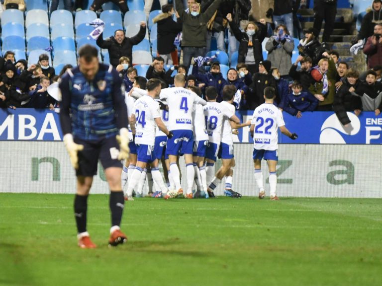 Tercera victoria consecutiva del Real Zaragoza que permite soñar con cotas más altas (2-0)