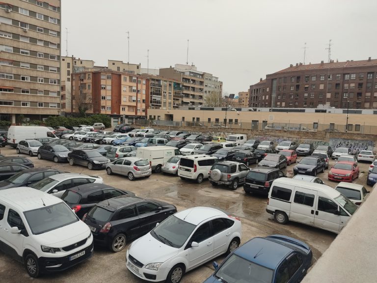 El Ayuntamiento construirá un parking en altura en el solar de la calle Moncayo