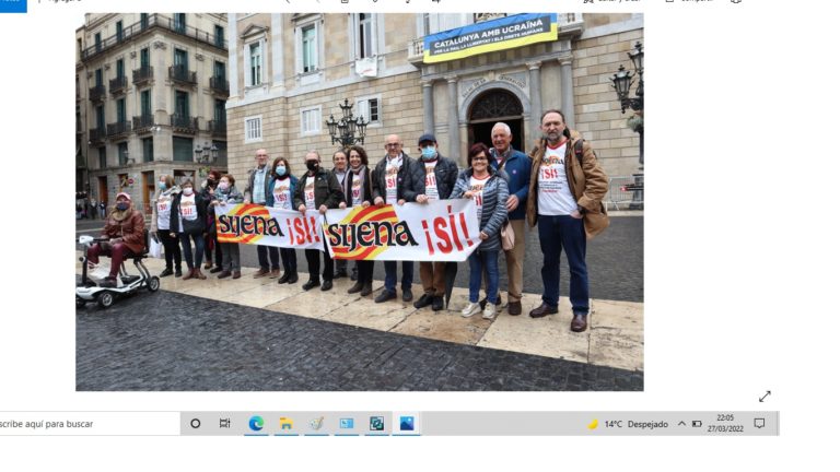 Sijena Sí entrega 15000 firmas en Barcelona reclamando las pinturas murales antes del 2023