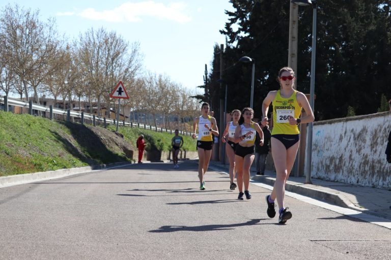 Daniel Jimeno y Sandra Millán, atletas de Scorpio 71, se suben al podio en el Campeonato de Aragón de Marcha en Ruta