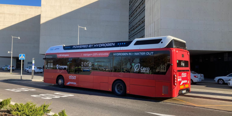 La Justicia confirma el criterio de Zaragoza en Común de que el Ayuntamiento no tenga que asumir el coste de los abonos de la plantilla del bus