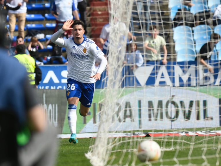 Borja Sainz, baja para Huesca después de uno de sus mejores encuentros con el Real Zaragoza