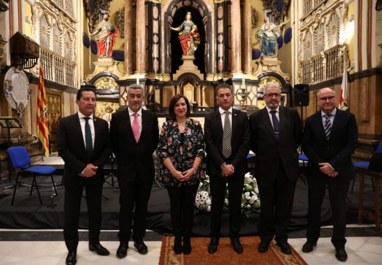 La Fundación Lágrimas y Favores recibe el Tercerol de la Semana Santa en Zaragoza
