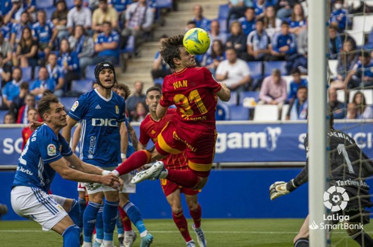 Lluvia de goles en el Carlos Tartiere que acaba con empate para el Real Zaragoza (3-3)