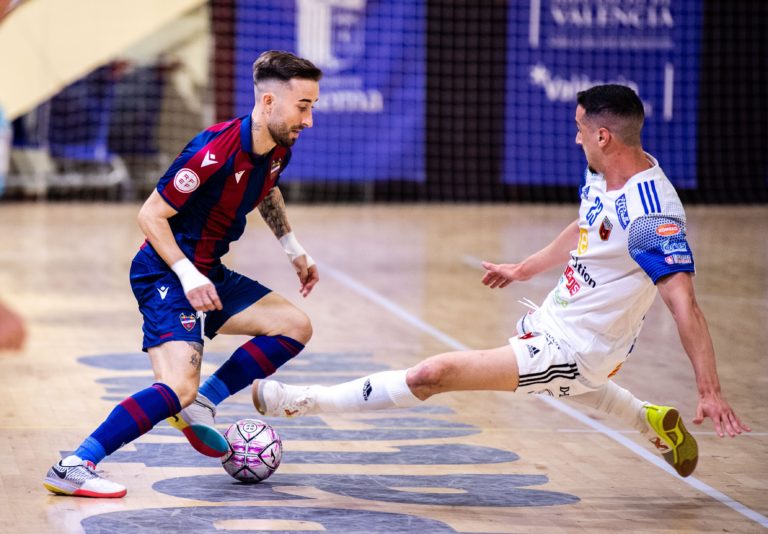 Abultada derrota del Fútbol Emotion Zaragoza frente al Levante (6-1)