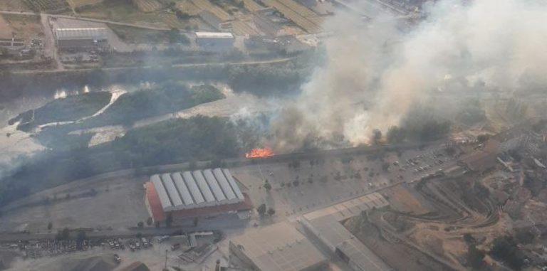 Controlado un incendio forestal en Fraga