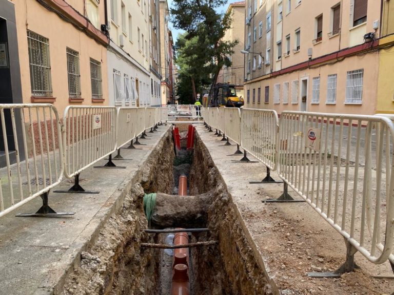 Ecociudad inicia la renovación del saneamiento de la calle La Salina