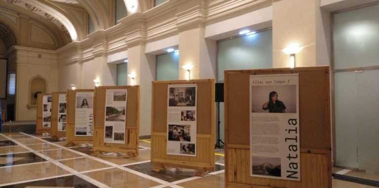La muestra ‘Ellas son campo’ conquista comarca tras comarca
