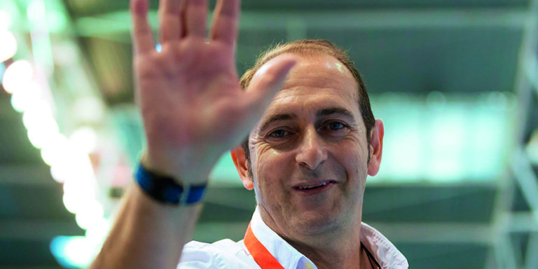 El Bada Huesca renueva a su míster