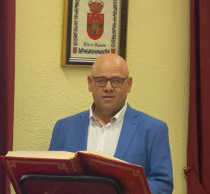 El alcalde de Aguarón comunica a sus trabajadores que el ayuntamiento está en quiebra  y culpa de ello al PSOE.