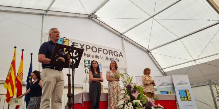 Olona ha visitado la Feria Expoforga en Puente la Reina