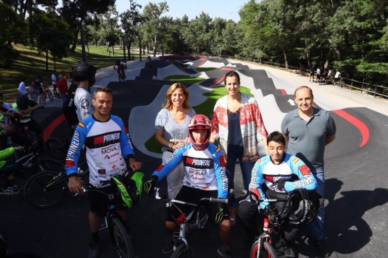 El Parque Grande estrena circuito para bicicletas y una nueva zona de juegos infantiles