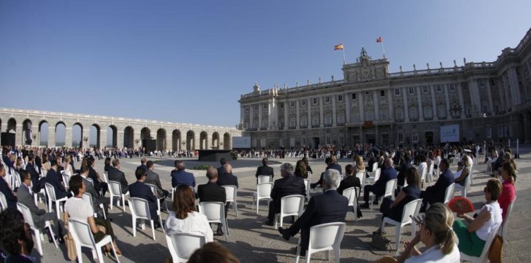 Un aplauso para el recuerdo de las víctimas del Covid-19