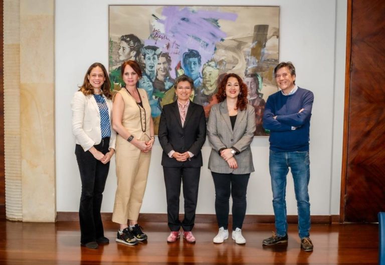 El Ayuntamiento de Zaragoza cede la presidencia del CIDEU a la ciudad de Bogotá durante la celebración de su XXIV Congreso