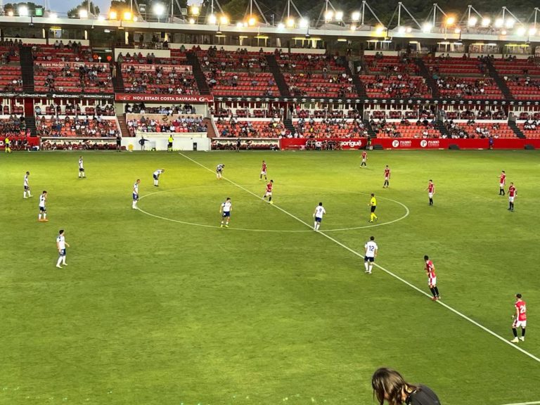 El Real Zaragoza cae en los penaltis ante el Nástic de Tarragona después de igualar un 3-0 en contra