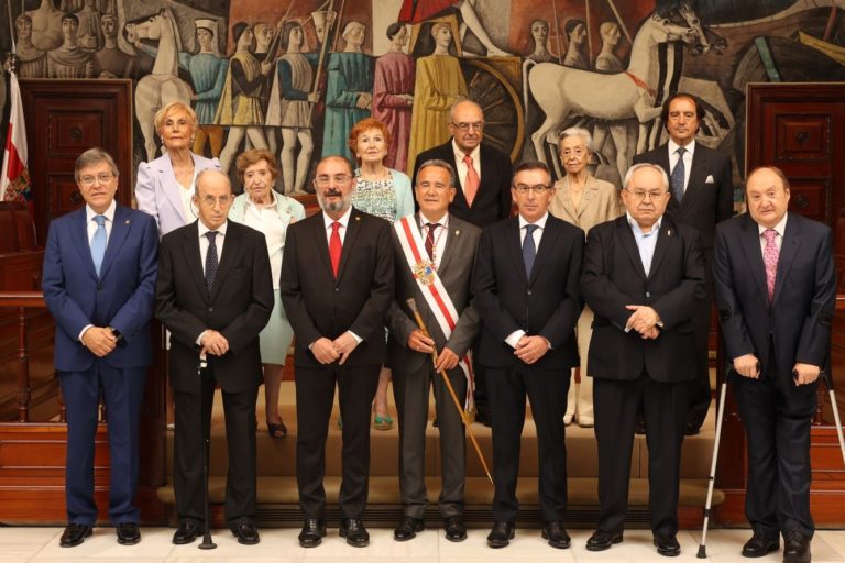 Sánchez Quero: “A los expresidentes de la Diputación de Zaragoza por encima de todo les une el denominador común el de haber fomentado el progreso de la provincia”
