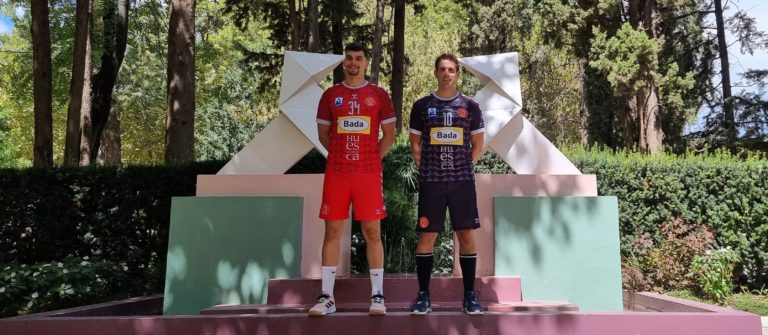 Bada Huesca presenta su indumentaria para la próxima temporada en Liga ASOBAL