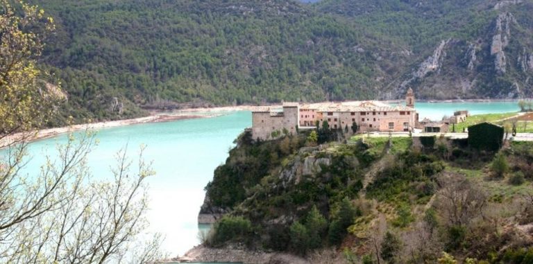 Los pueblos recuperados de Ligüerre de Cinca y Morillo de Tou, el Santuario de Torreciudad y la periodista Genoveva Crespo recibirán las Medallas al Mérito Turístico 2022