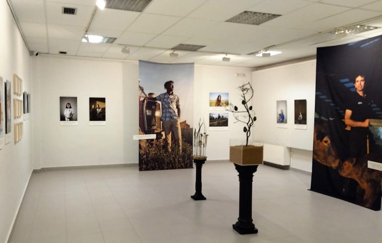 La exposición ‘Somos Monegros’ llega a Robres