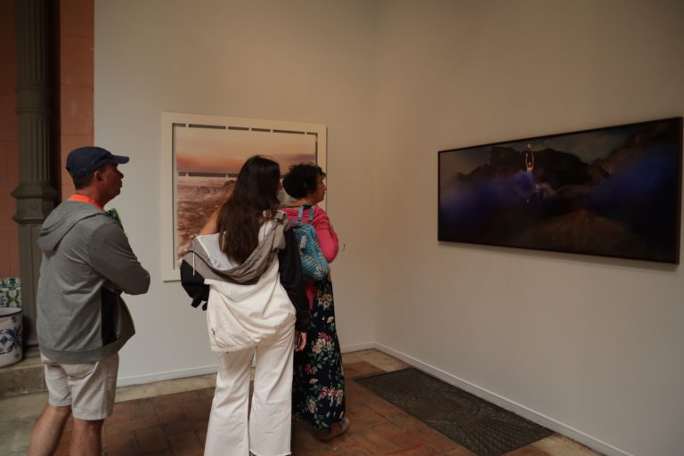 Más de 5.000 personas han visitado la exposición del XXXIII premio de arte Santa Isabel en el palacio de Sástago
