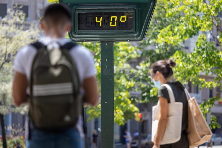 Zaragoza activa la alerta naranja del Plan de Emergencias por ola de calor desde el jueves al domingo