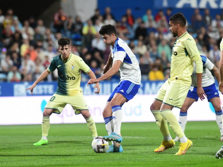 El Real Zaragoza empata ante una SD Eibar que jugó con nueve la recta final del encuentro tras dos expulsiones (0-0)