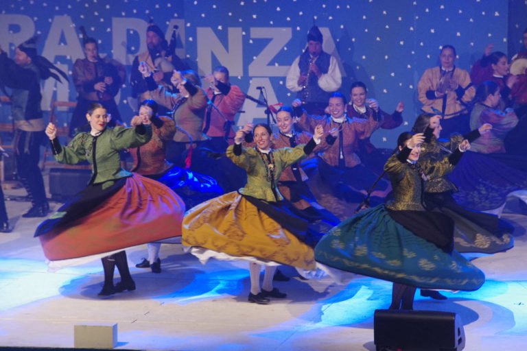 El festival Folklórico de los Pirineos encara su recta final