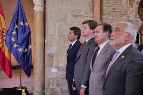 El Gobierno de España evita enviar a un Ministro a la toma de posesión de Jorge Azcón