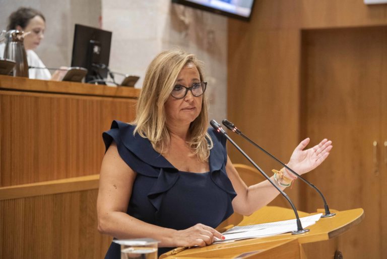 Mayte Pérez: Azcón va a «perdonar» 200 millones de euros a los ricos con sus bajadas de impuestos