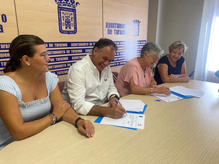 El Ayuntamiento de Tarazona y Cáritas firma un convenio por 50.000 euros