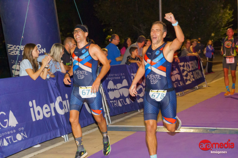 David Zaro y Erica Villa vencedores del VI Duatlón Nocturno Calcigada Sobradiel