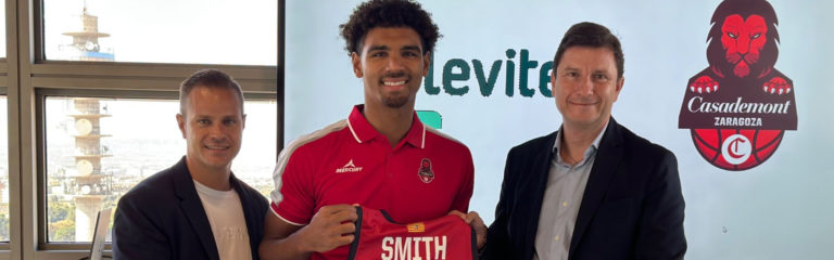 Mark Smith, en su presentación: «Tengo muchas ganas de ayudar a conseguir victorias y objetivos»