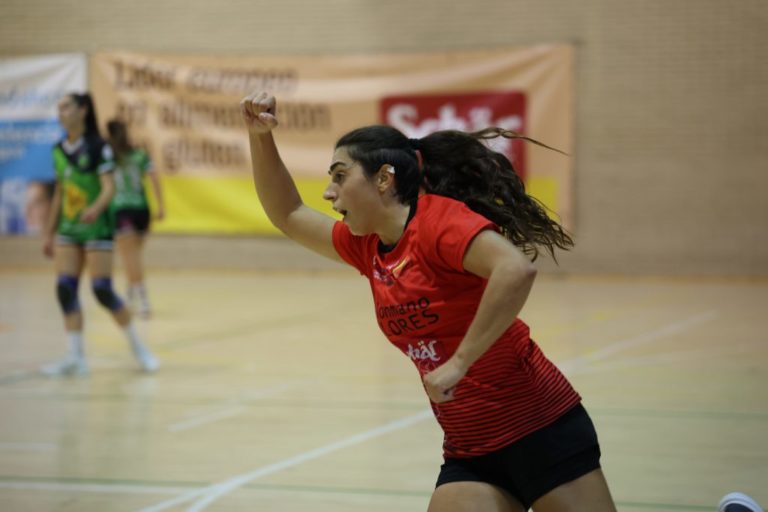 El Schär Colores Zaragoza consigue la victoria en el Siglo XXI ante el Kukullaga Etxebarri (29-25)
