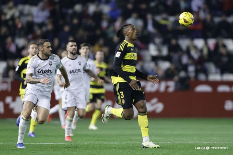 El Real Zaragoza no gana ni cambiando al entrenador (1-0)