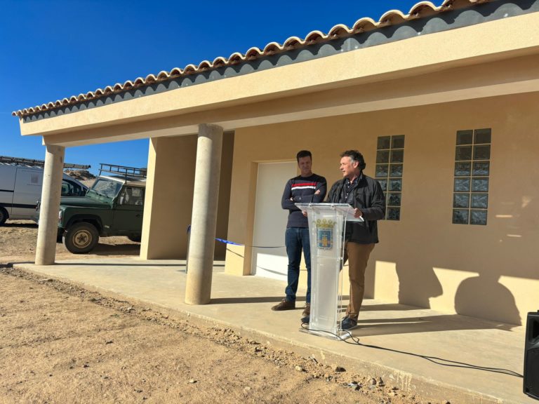 Tarazona inaugura el Refugio de la Dehesa para ofrecer protección en el monte