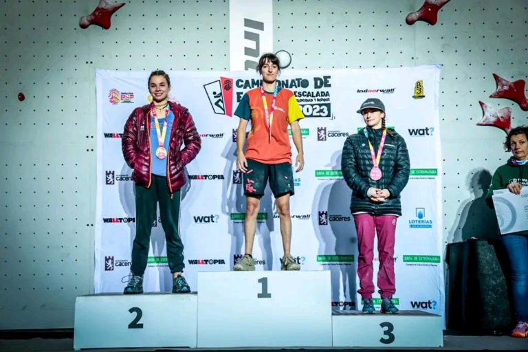 Los escaladores aragoneses finalizan el Campeonato de España de bloque y velocidad con cuatro medallas