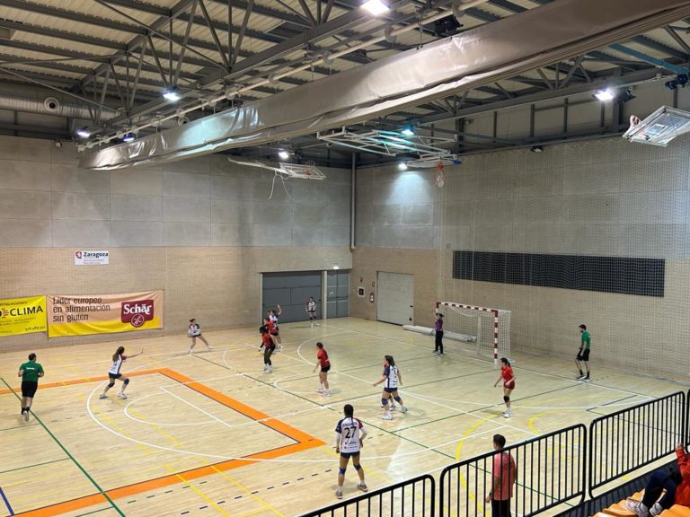 El Schär Colores Zaragoza cierra el año con un triunfo ante Eibar Eskubaloia (30-17)