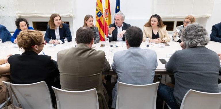 Azcón se reúne con la comisión ejecutiva de la FAMCP