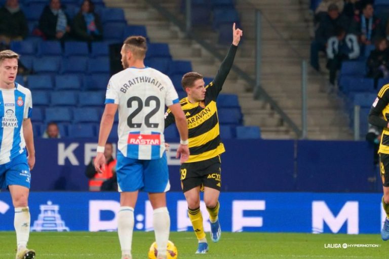 Julio Velázquez, sobre Manu Vallejo: «Está en disposición de estar en el once como el resto del plantel»